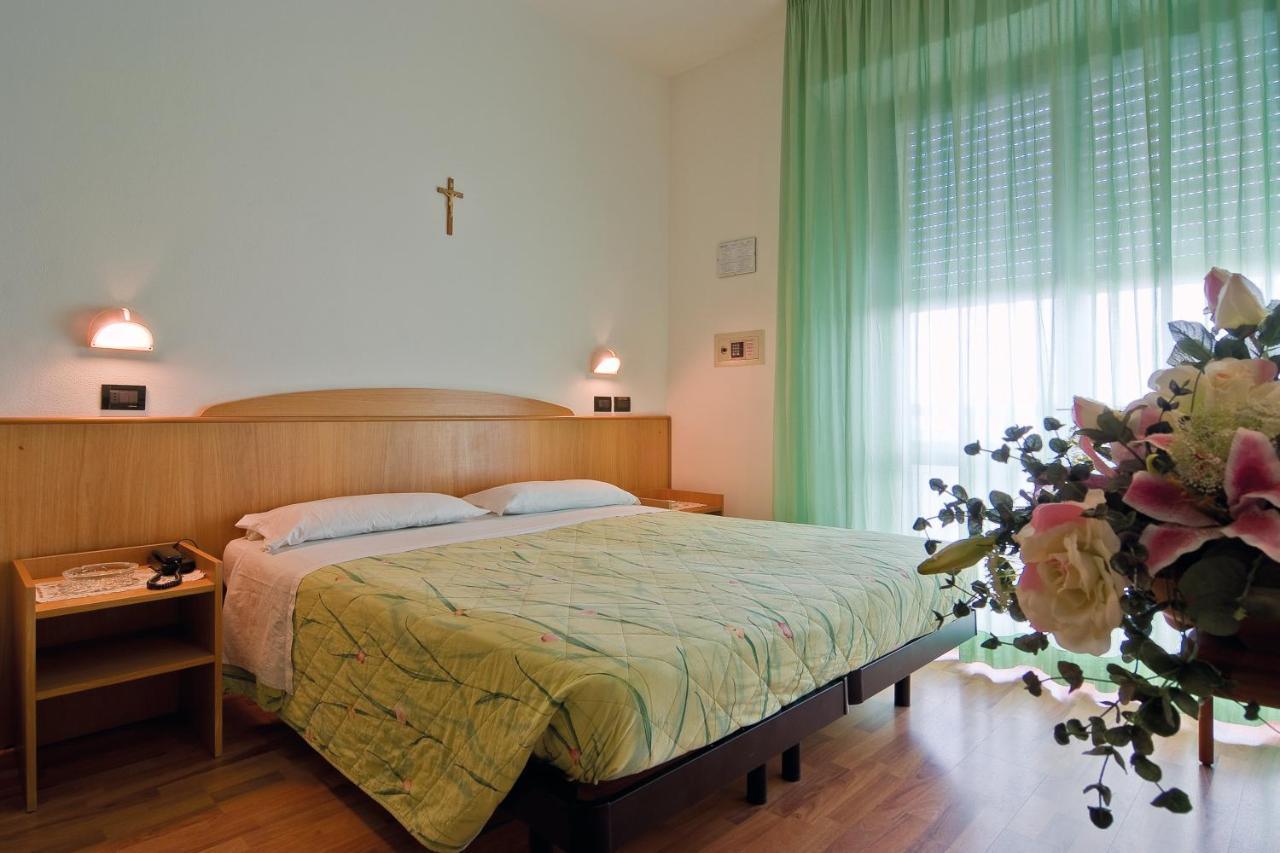 Little Hotel เชเซนาติโก ภายนอก รูปภาพ