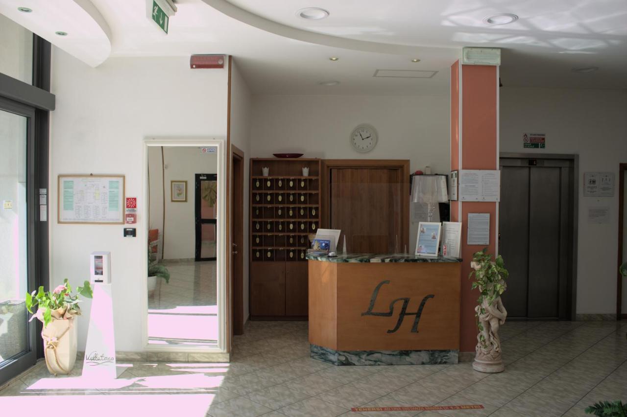 Little Hotel เชเซนาติโก ภายนอก รูปภาพ